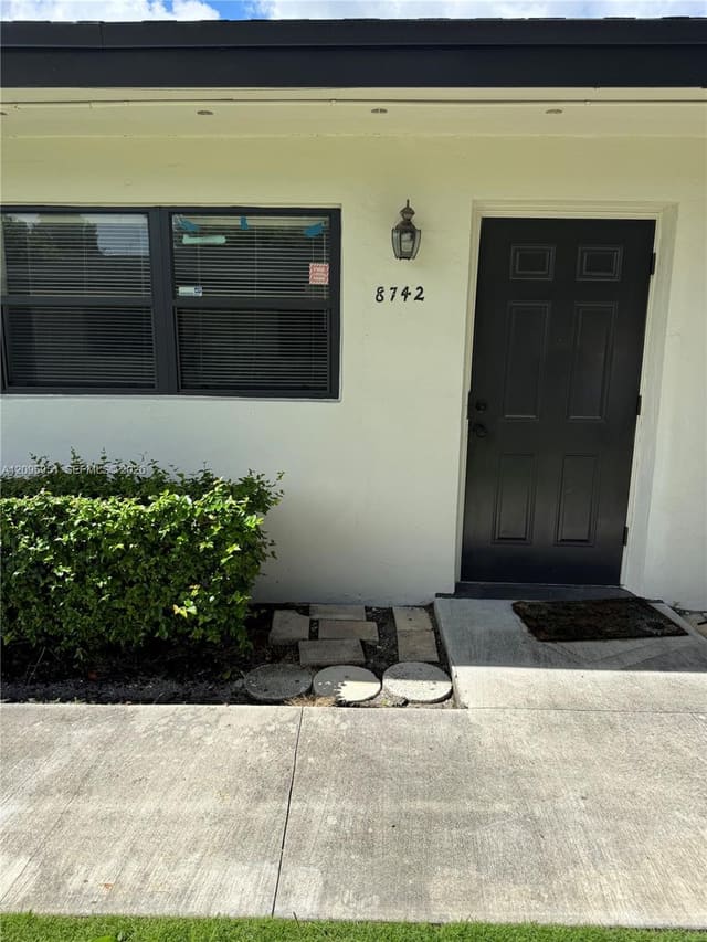 8742 SW 145th Street 8742, Palmetto Bay, FL 33176