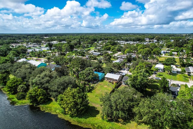 5275 SE Horizon Avenue, Stuart, FL 34997