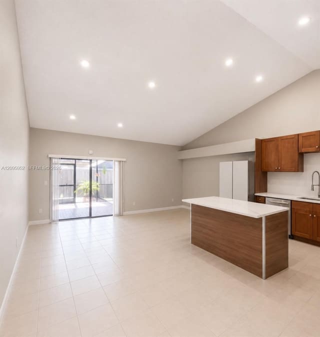 7466 NW 34th Street, Lauderhill, FL 33319