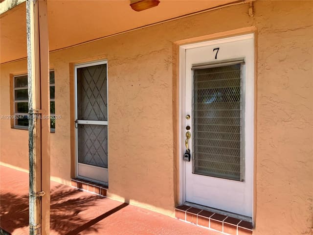 20275 NE 2nd Avenue 7, Miami, FL 33179