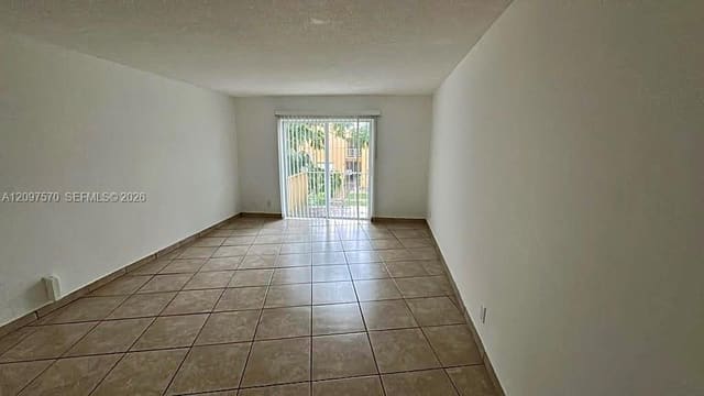 18111 NW 68th Avenue H205, Hialeah, FL 33015