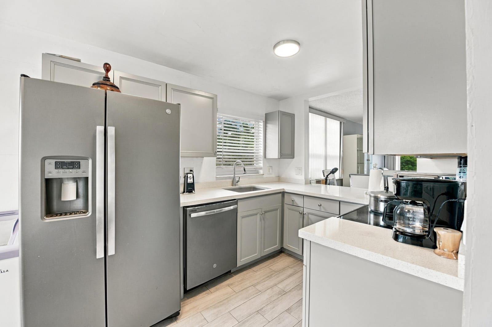 5860 NW 64TH Avenue 201 — photo 1