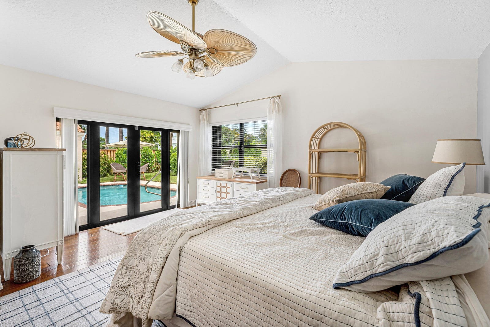 2530 LA LIQUE Circle, Palm Beach Gardens, FL 33410 photo 15