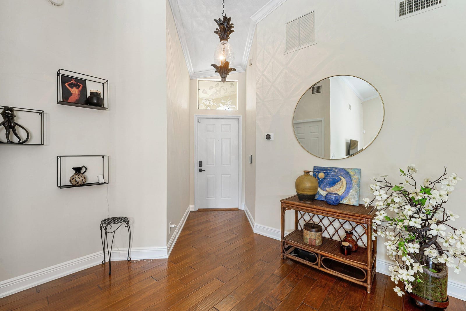 2530 LA LIQUE Circle — photo 5