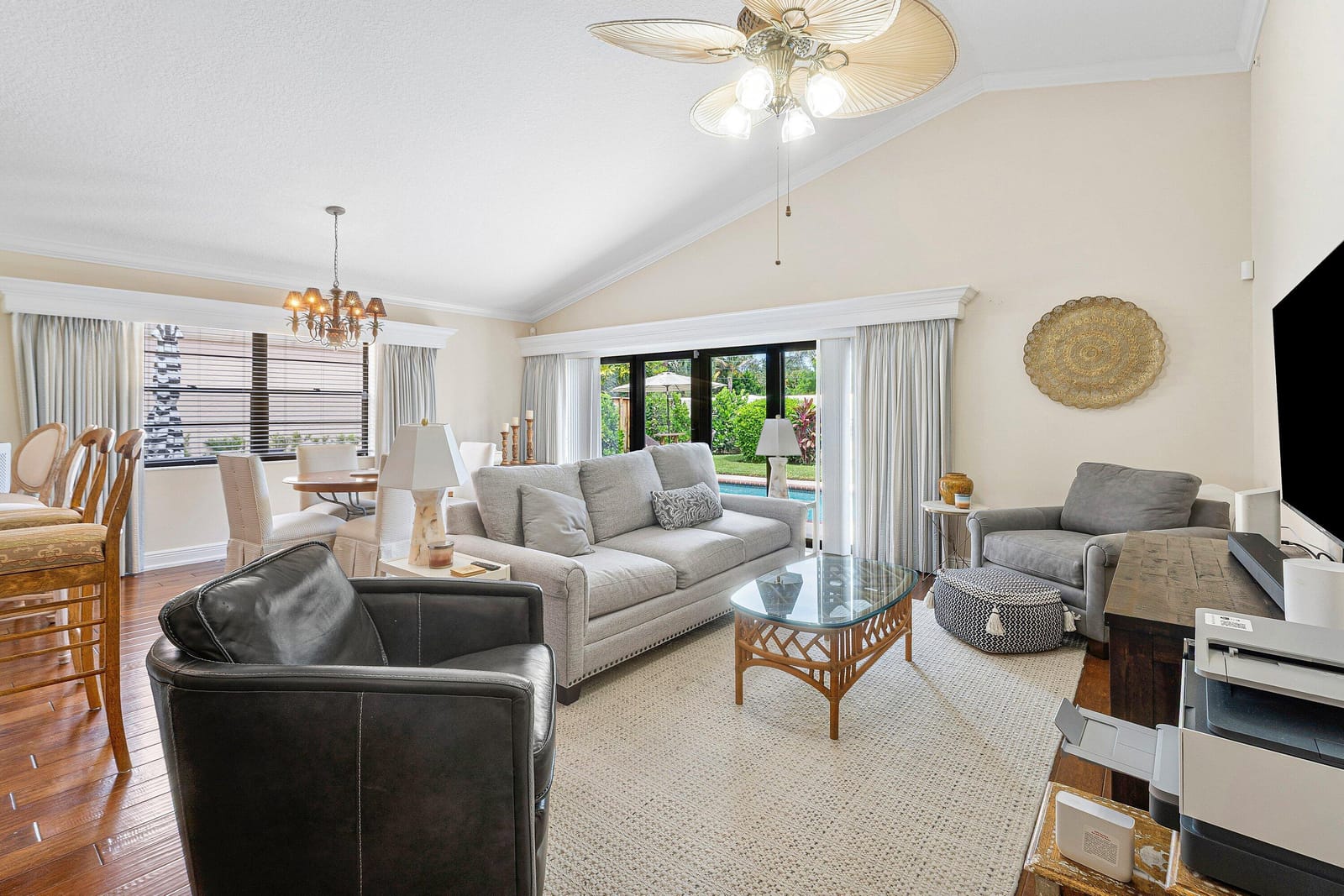 2530 LA LIQUE Circle — photo 7