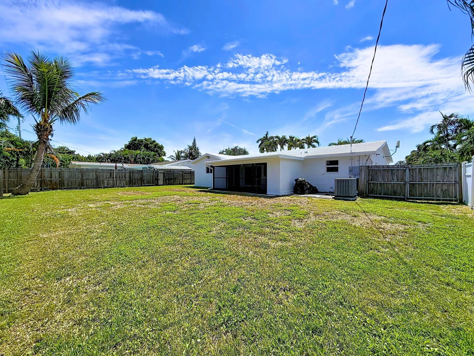 2621 NE 51ST Court — photo 12