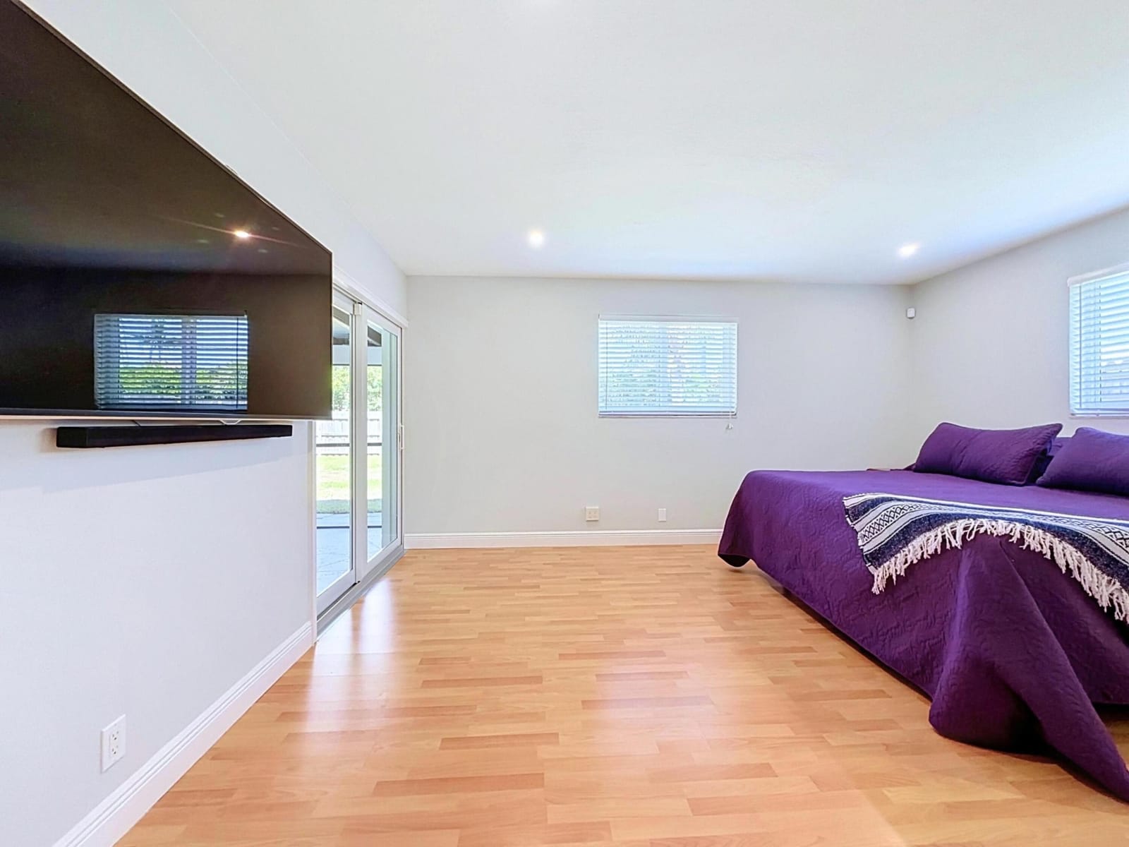 2621 NE 51ST Court — photo 7