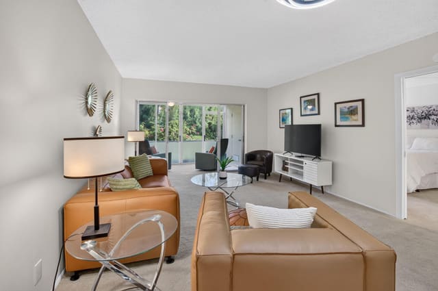 2320 SW 22nd Avenue 211, Delray Beach, FL 33445