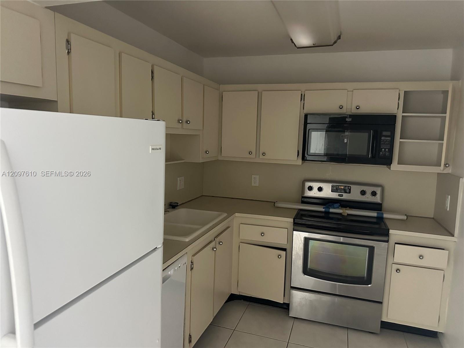 919 Hillcrest Drive 407 — photo 7