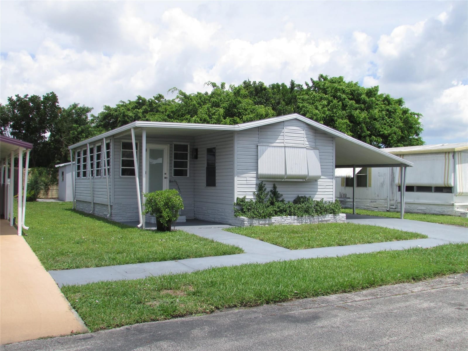 2 bedroom home for sale at 5249 4TH, Deerfield Beach, FL 33064 — $2,500