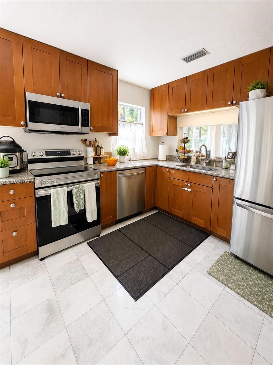 9818 NW 2nd Street, Plantation, FL 33324 photo 2