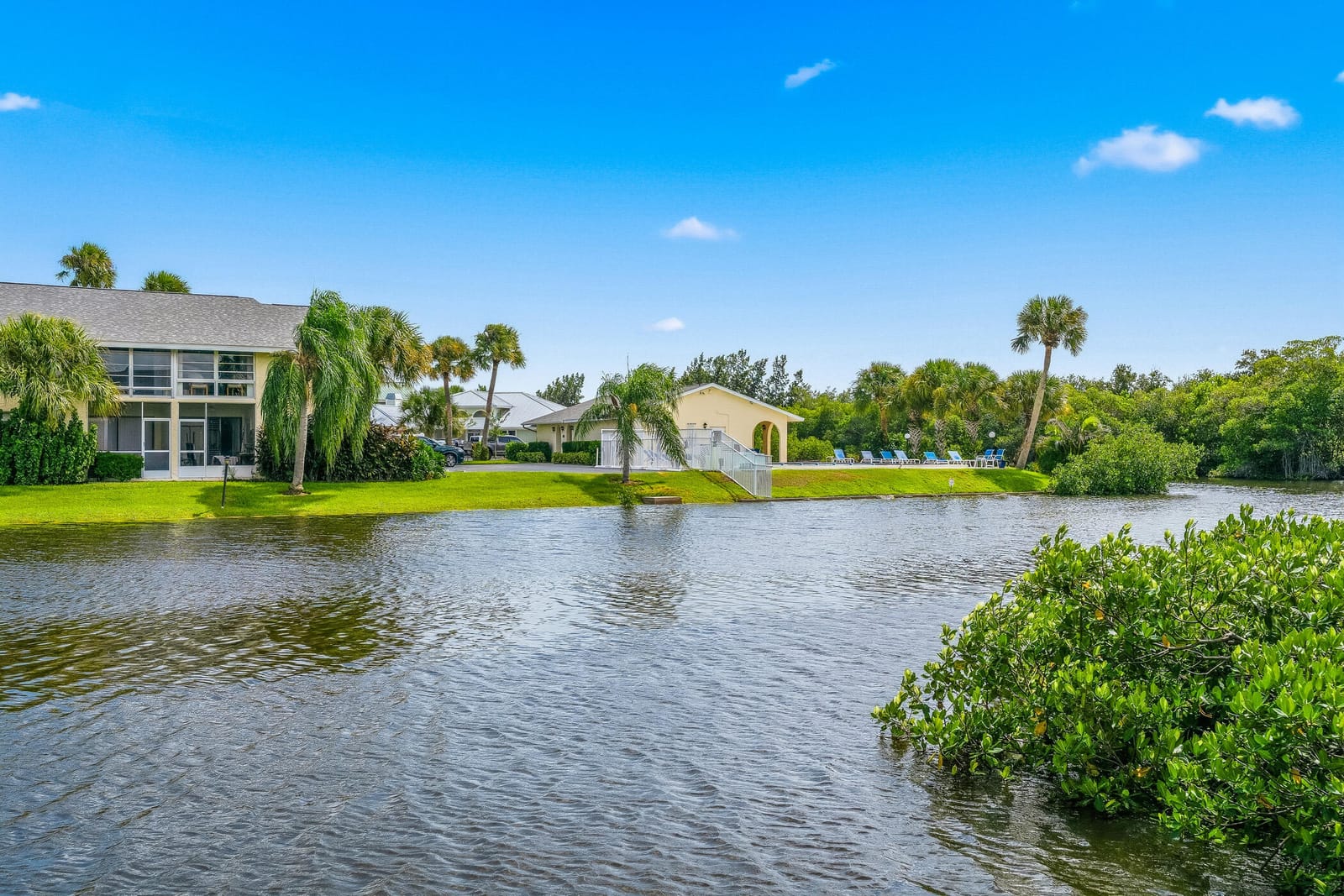 1830 Robalo Drive — photo 2