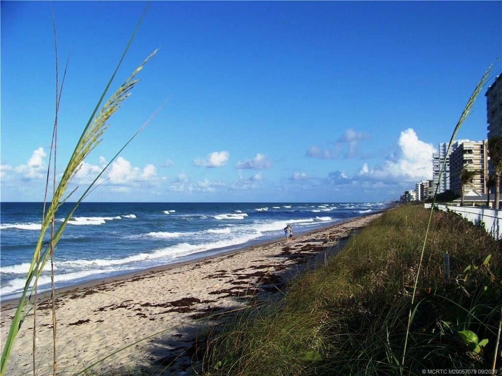 549 Nettles Boulevard, Jensen Beach, FL 34957 photo 8