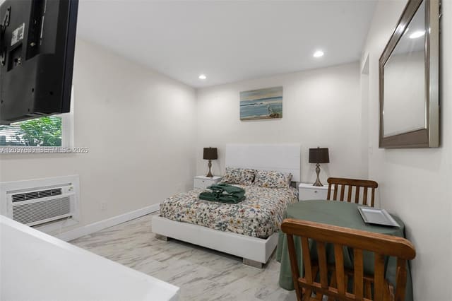 2040 E Hillsboro Boulevard C, Deerfield Beach, FL 33441