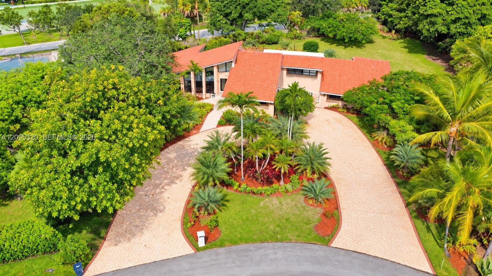 10204 SW 96th Court, Miami, FL 33176 photo 4