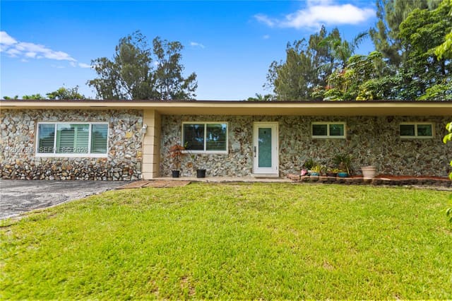 4801 SW 59th Terrace, Davie, FL 33314