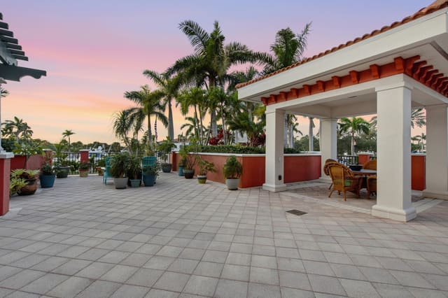 400 S US HIGHWAY 1 104, Jupiter, FL 33477