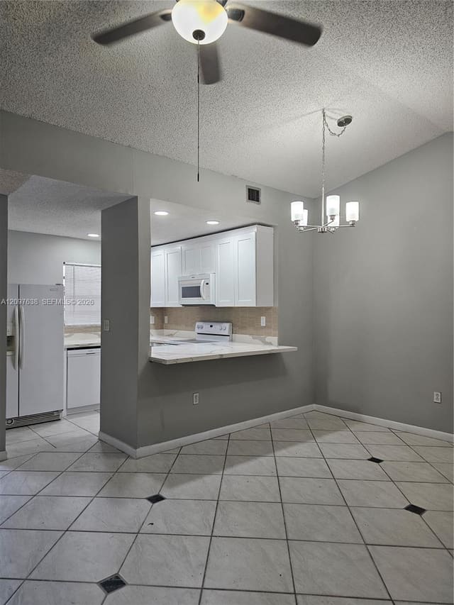 809 NE 214th Lane 2, Miami, FL 33179