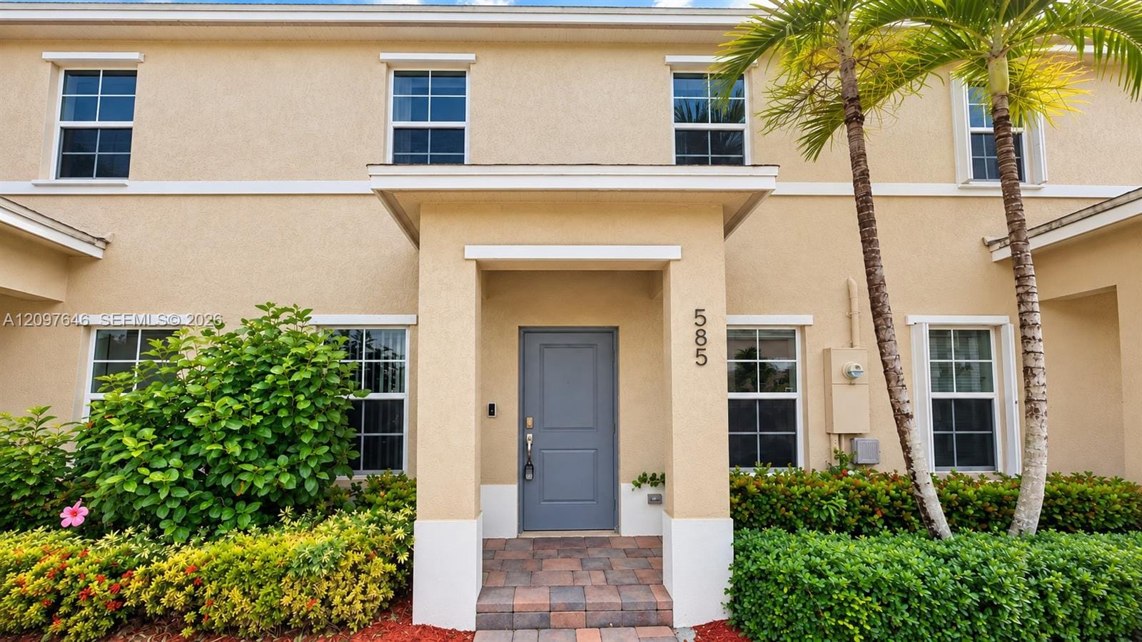 585 NE 5th Place 585, Florida City, FL 33034 photo 2
