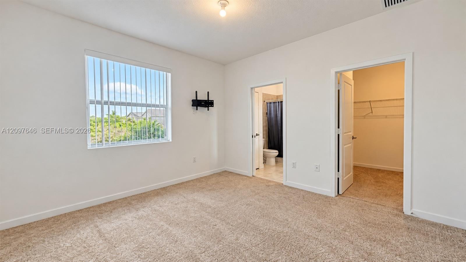 585 NE 5th Place 585, Florida City, FL 33034 photo 12