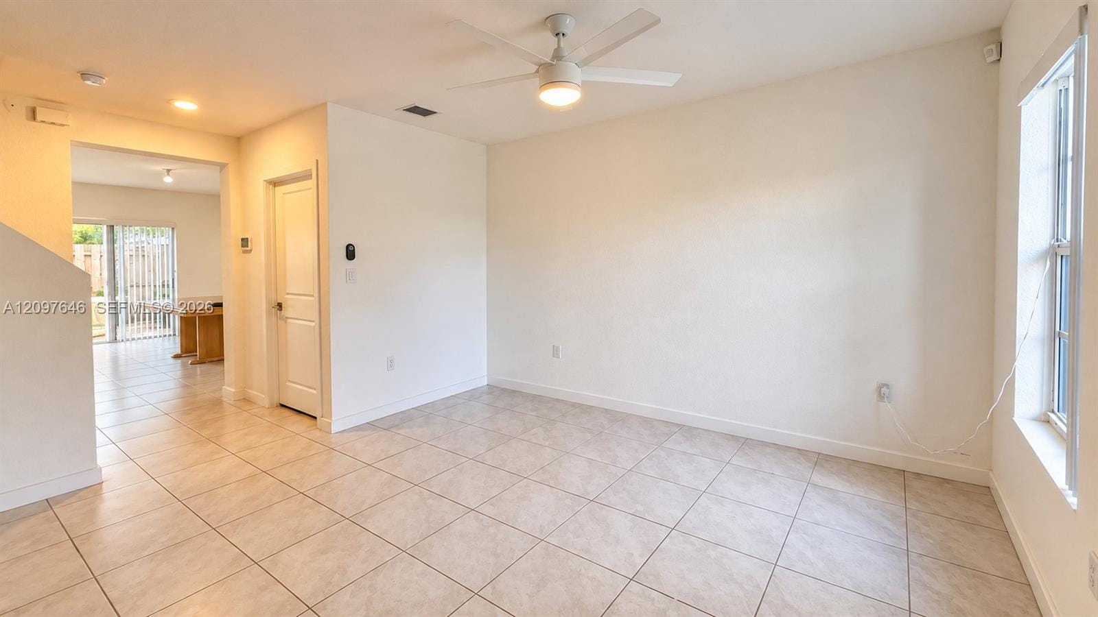 585 NE 5th Place 585, Florida City, FL 33034 photo 3