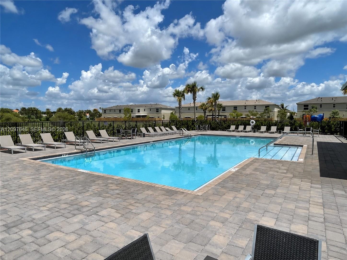 585 NE 5th Place 585, Florida City, FL 33034 photo 22