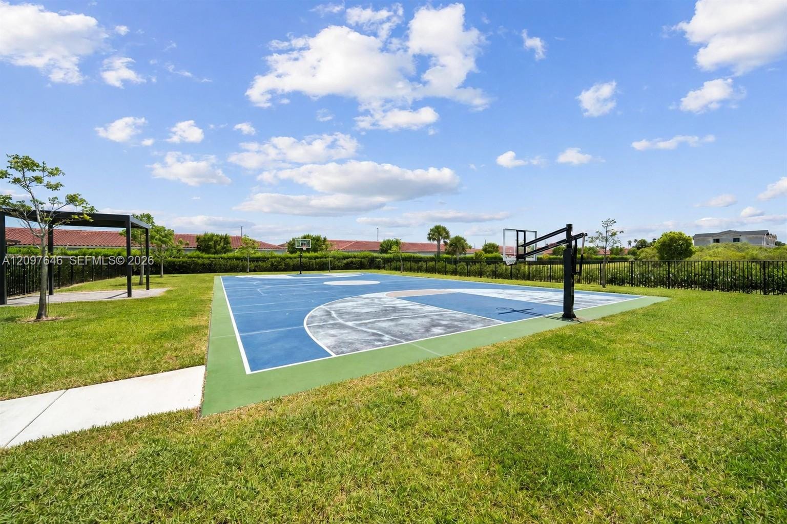 585 NE 5th Place 585, Florida City, FL 33034 photo 23