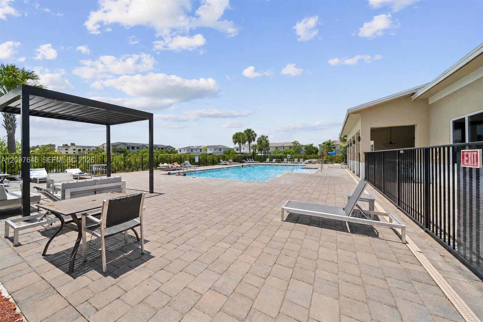 585 NE 5th Place 585, Florida City, FL 33034 photo 24
