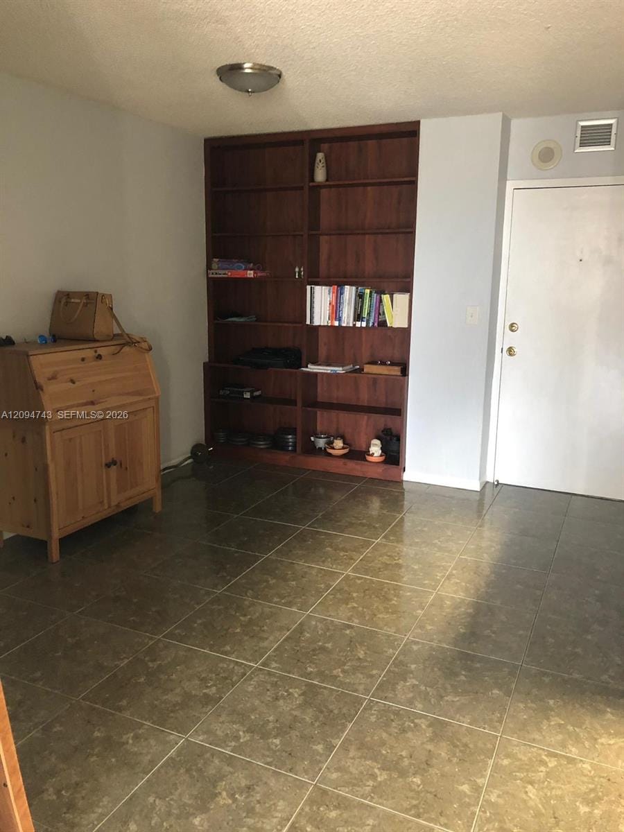 1470 NE 125th Terrace 602, North Miami, FL 33161 photo 2