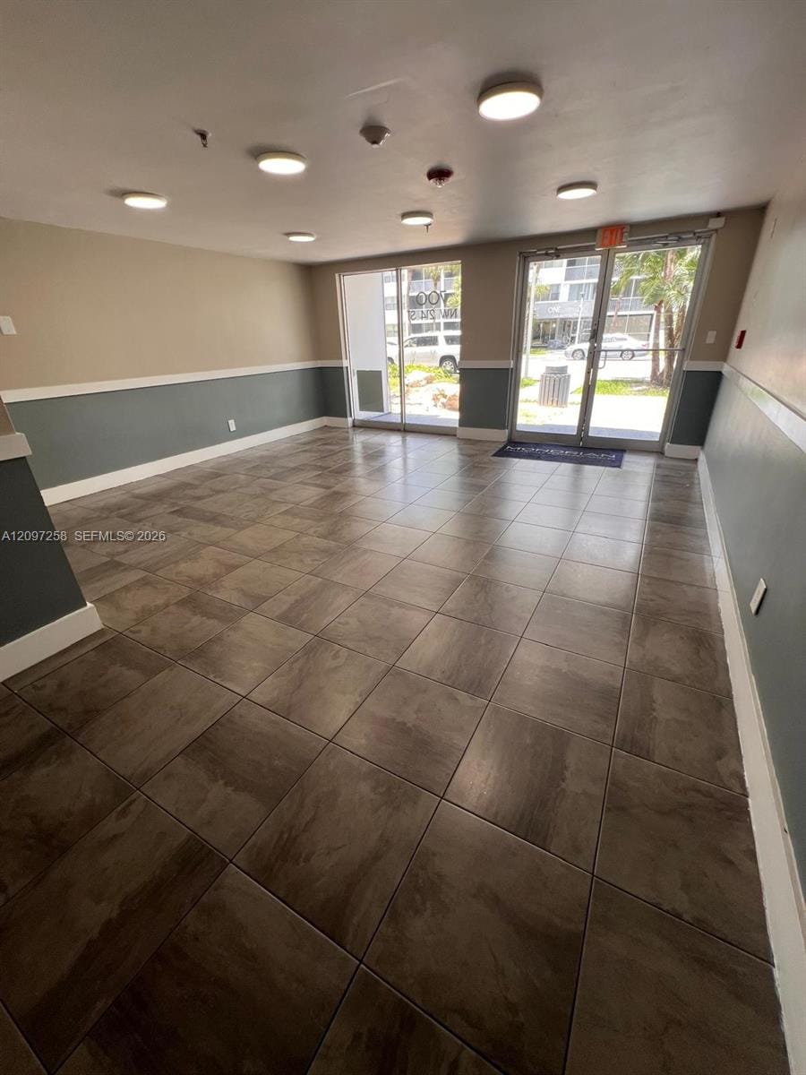 700 NW 214th Street 411, Miami Gardens, FL 33169 photo 14