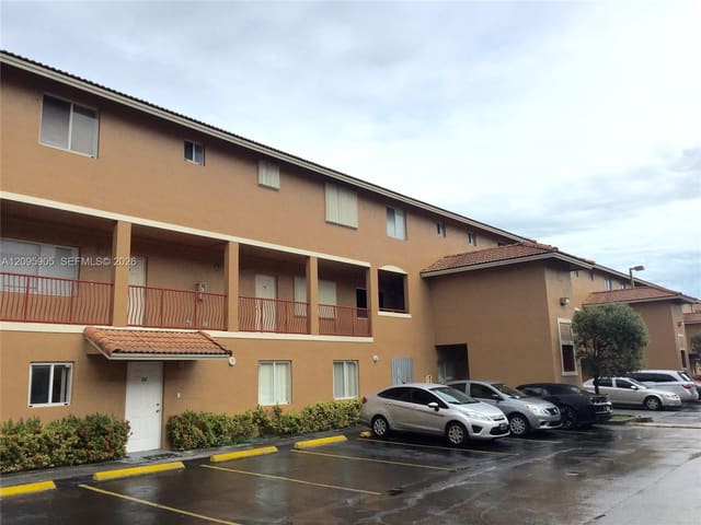 8183 NW 8th Street C5, Miami, FL 33126