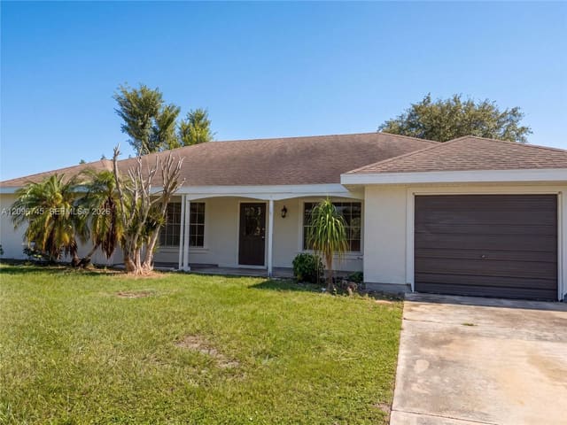 1832 SE Wexford Court, Port St. Lucie, FL 34952