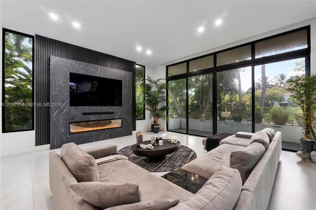 4364 Alton Road, Miami Beach, FL 33140
