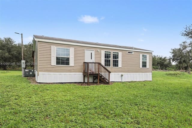 2856 Pioneer 9th Street, Clewiston, FL 33440
