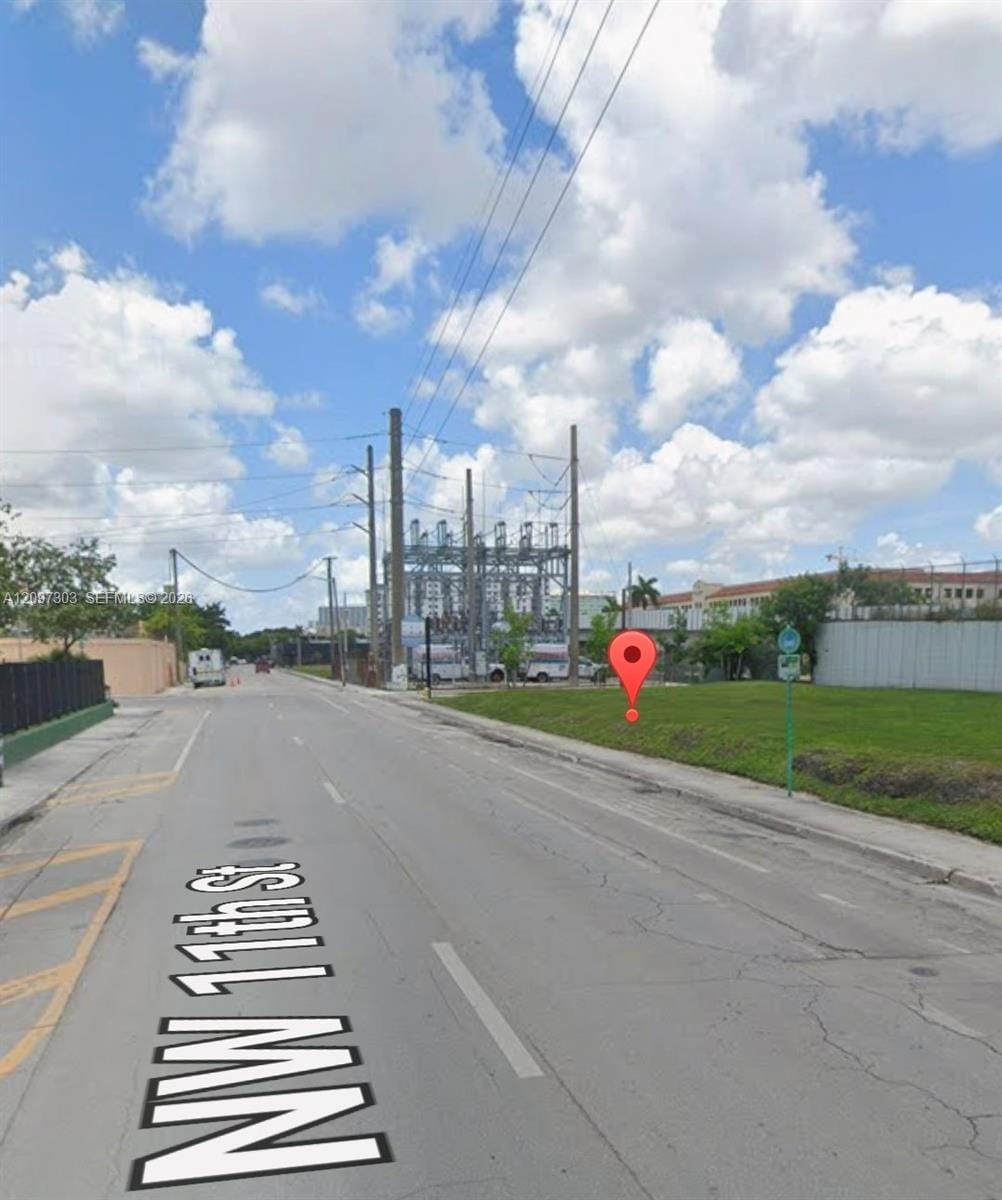 11 St, Miami, FL 33136 photo 2