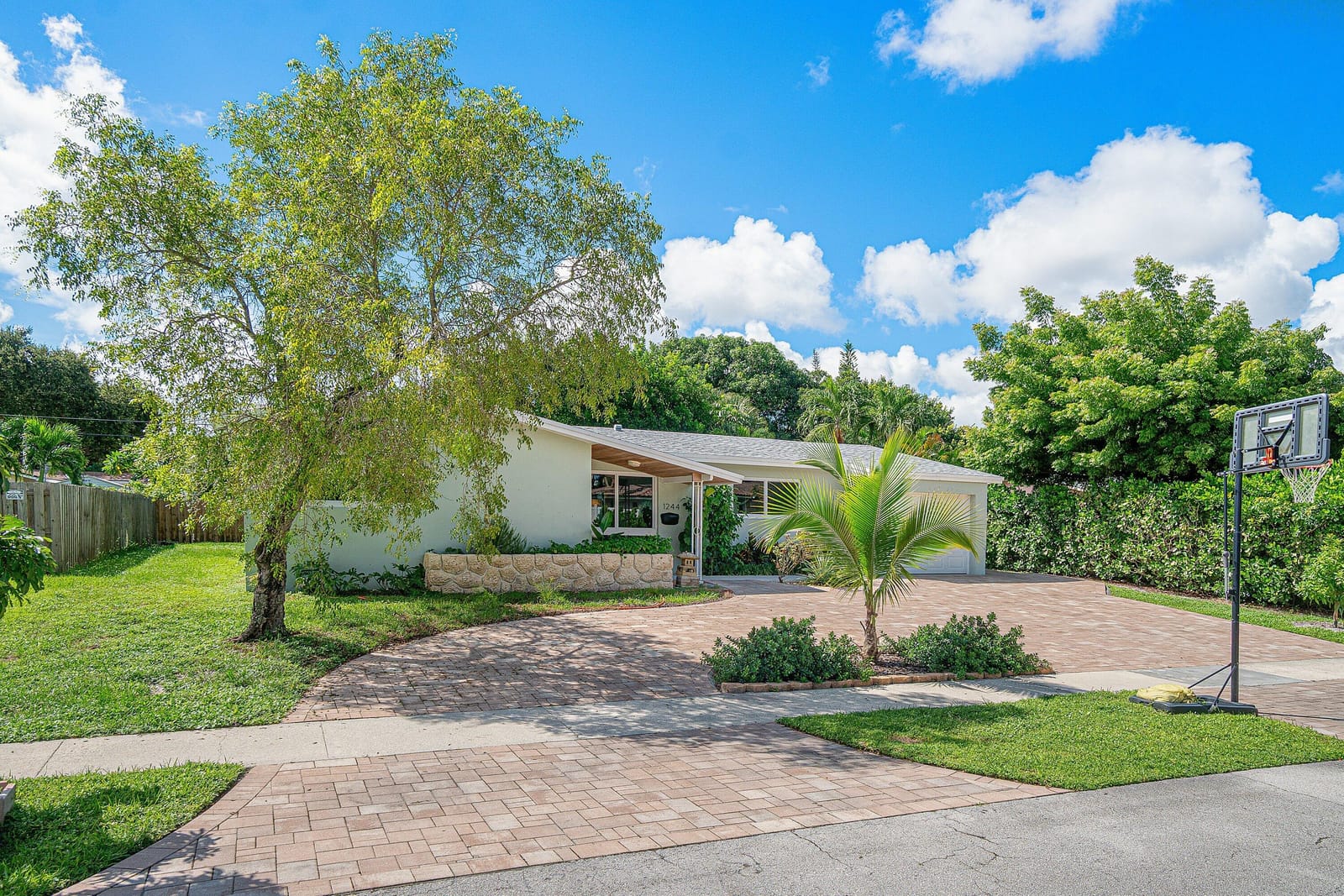 1244 SW 5th Street — photo 3
