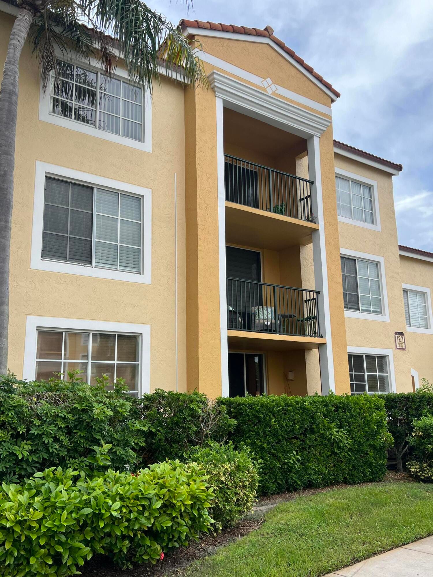 2 bedroom home for sale at 127 Yacht Club, Hypoluxo, FL 33462 — $3,000