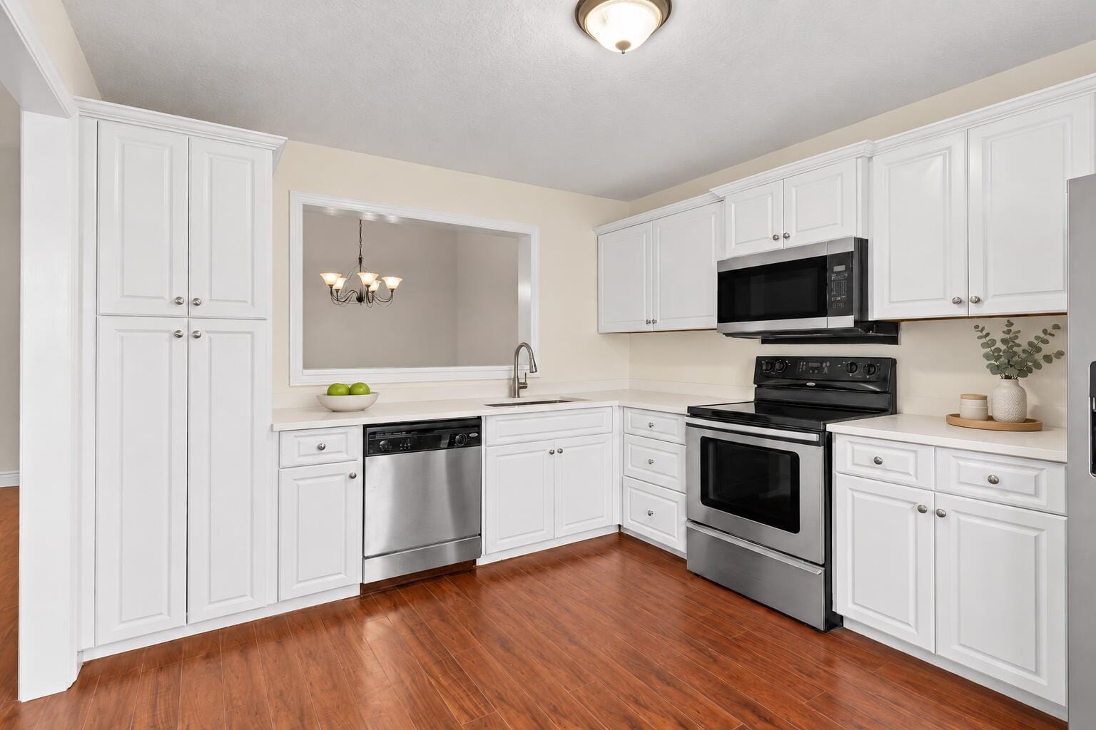 5016 Heatherhill Lane 5 — photo 5