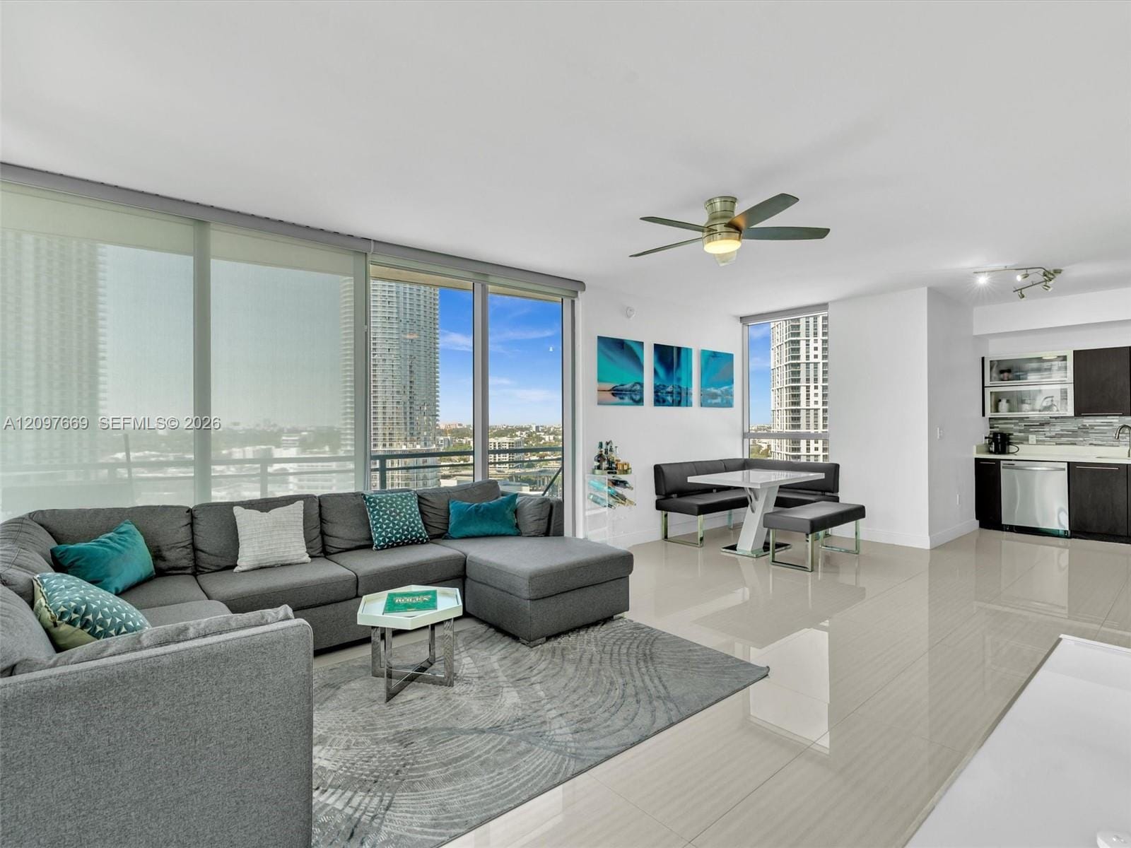 90 SW 3rd Street 2013, Miami, FL 33130 photo 12