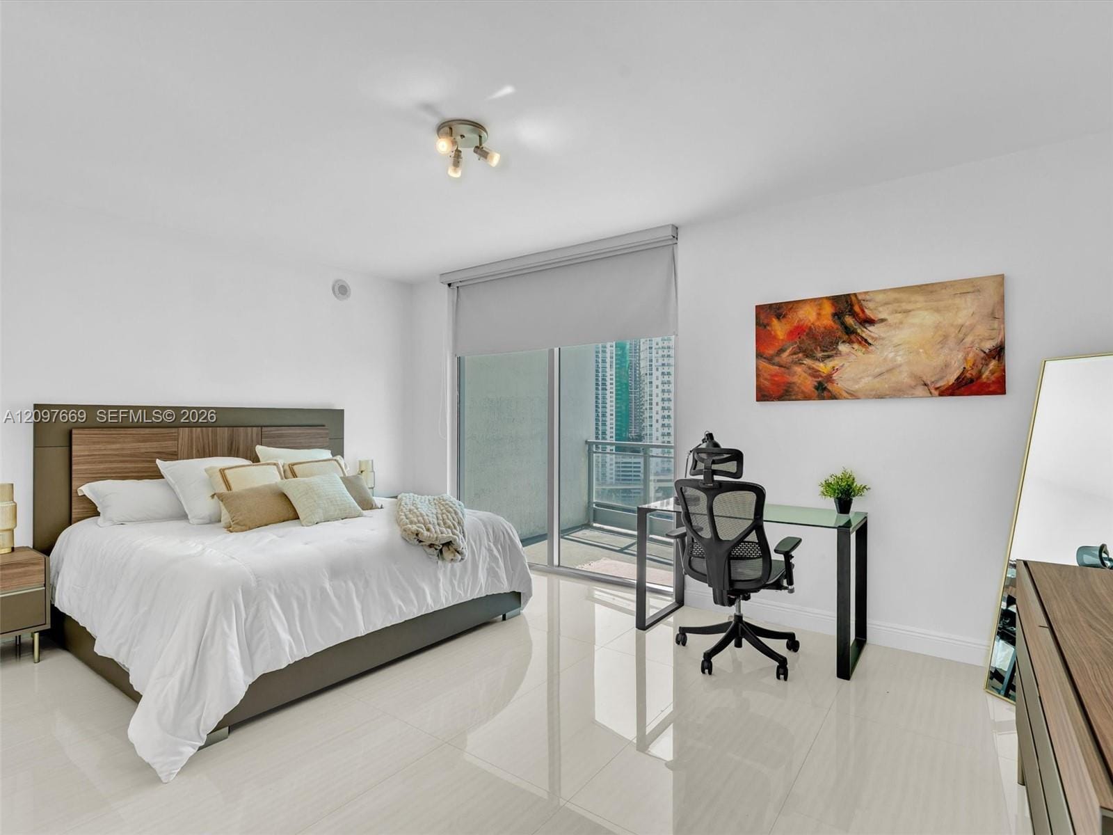90 SW 3rd Street 2013, Miami, FL 33130 photo 16