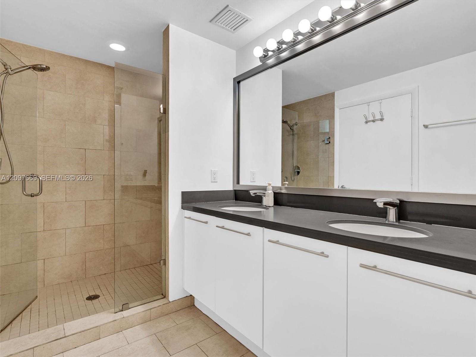 90 SW 3rd Street 2013, Miami, FL 33130 photo 20