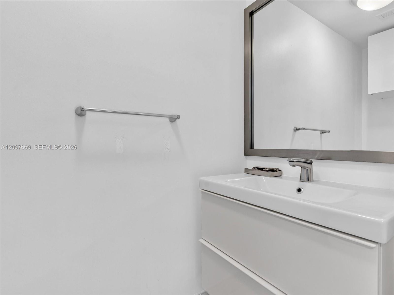 90 SW 3rd Street 2013, Miami, FL 33130 photo 27