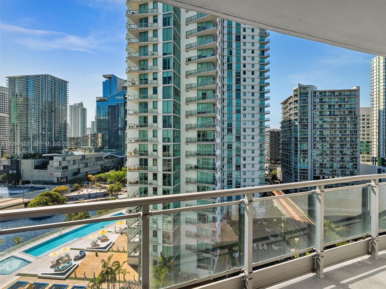 90 SW 3rd Street 2013, Miami, FL 33130 photo 4