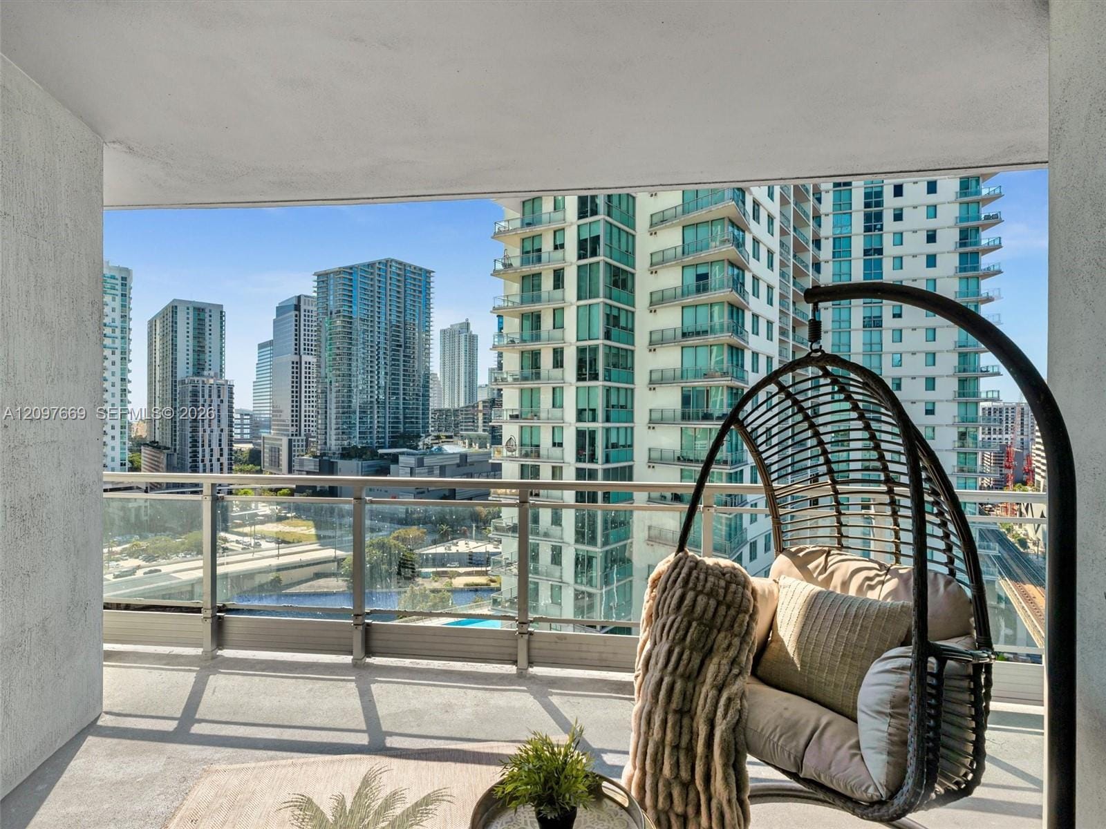 90 SW 3rd Street 2013, Miami, FL 33130 photo 7