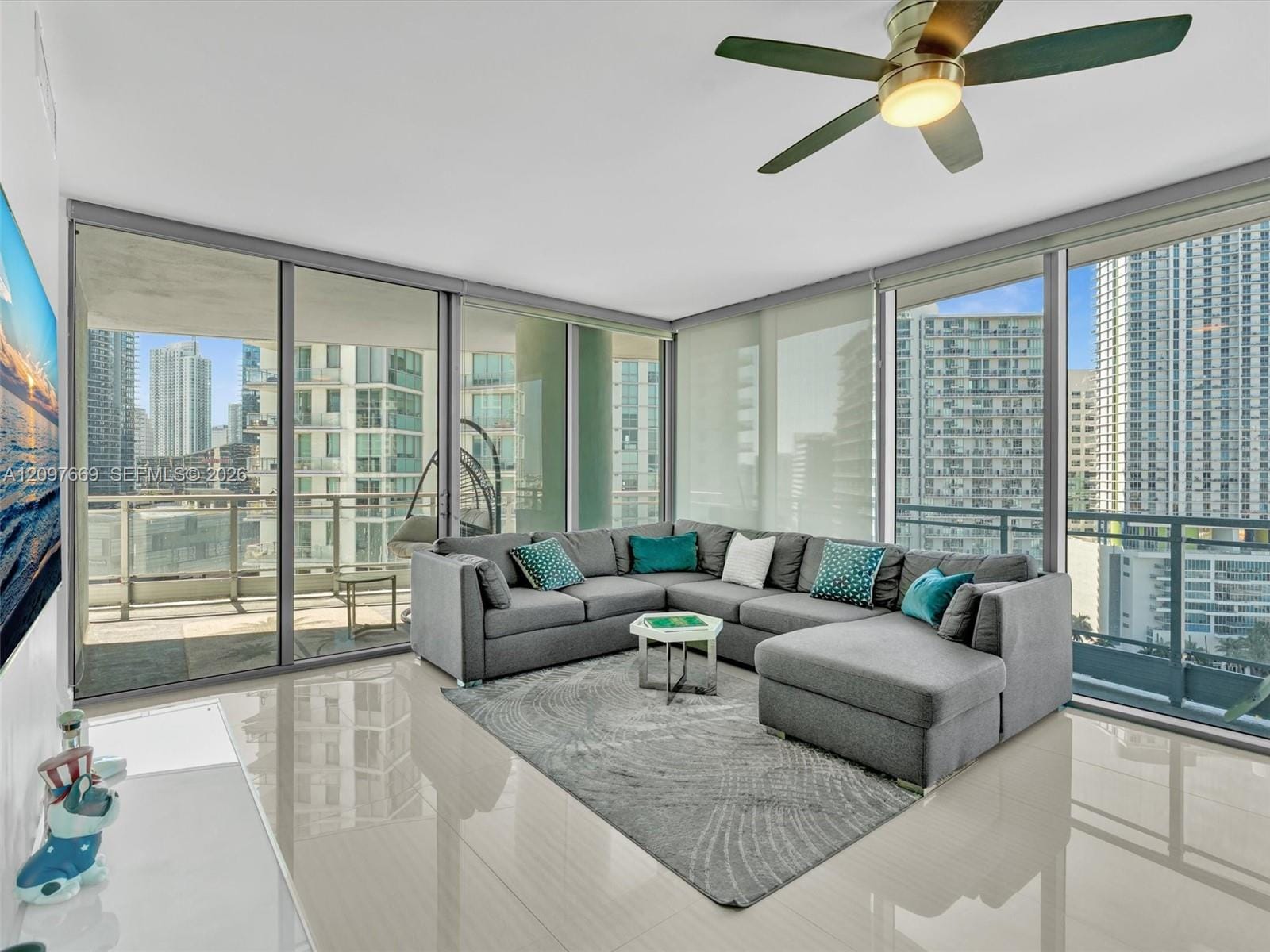 90 SW 3rd Street 2013, Miami, FL 33130 photo 9