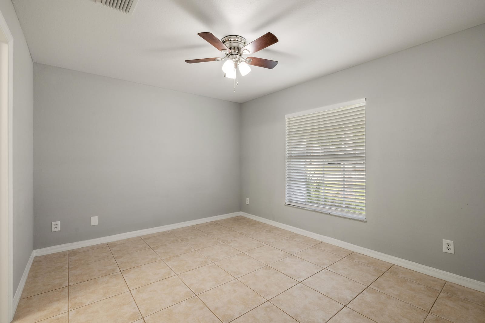 241 12TH Street SW, Vero Beach, FL 32962 photo 15