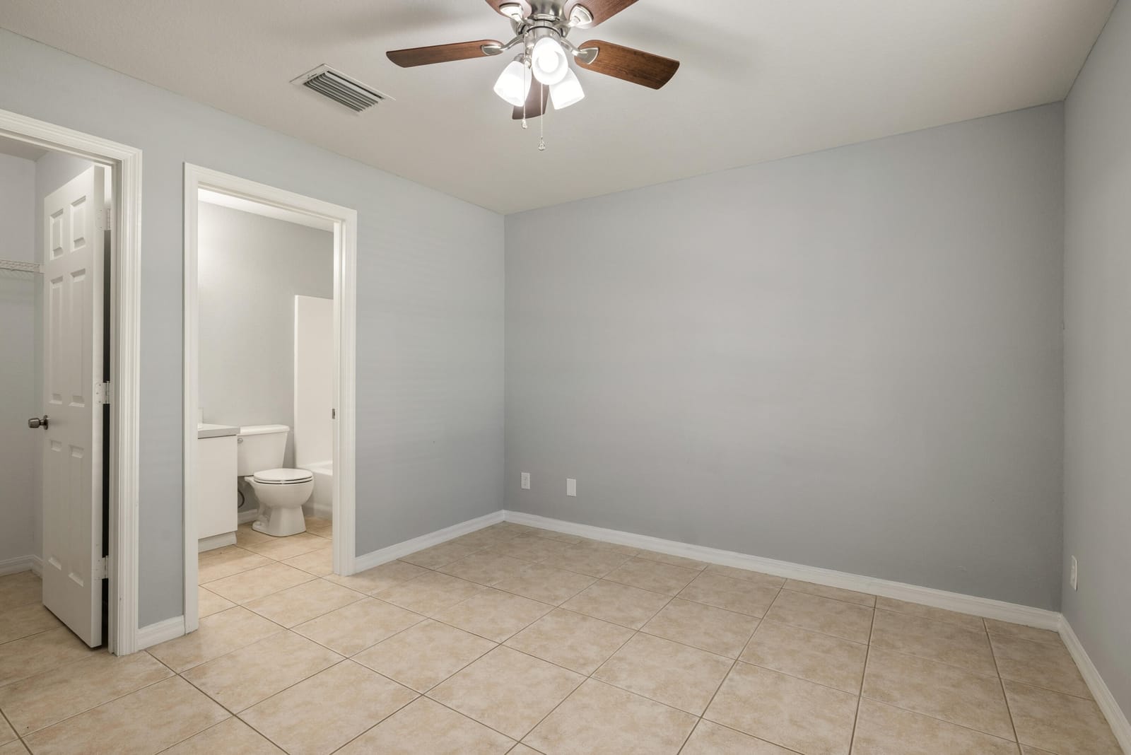 241 12TH Street SW, Vero Beach, FL 32962 photo 16