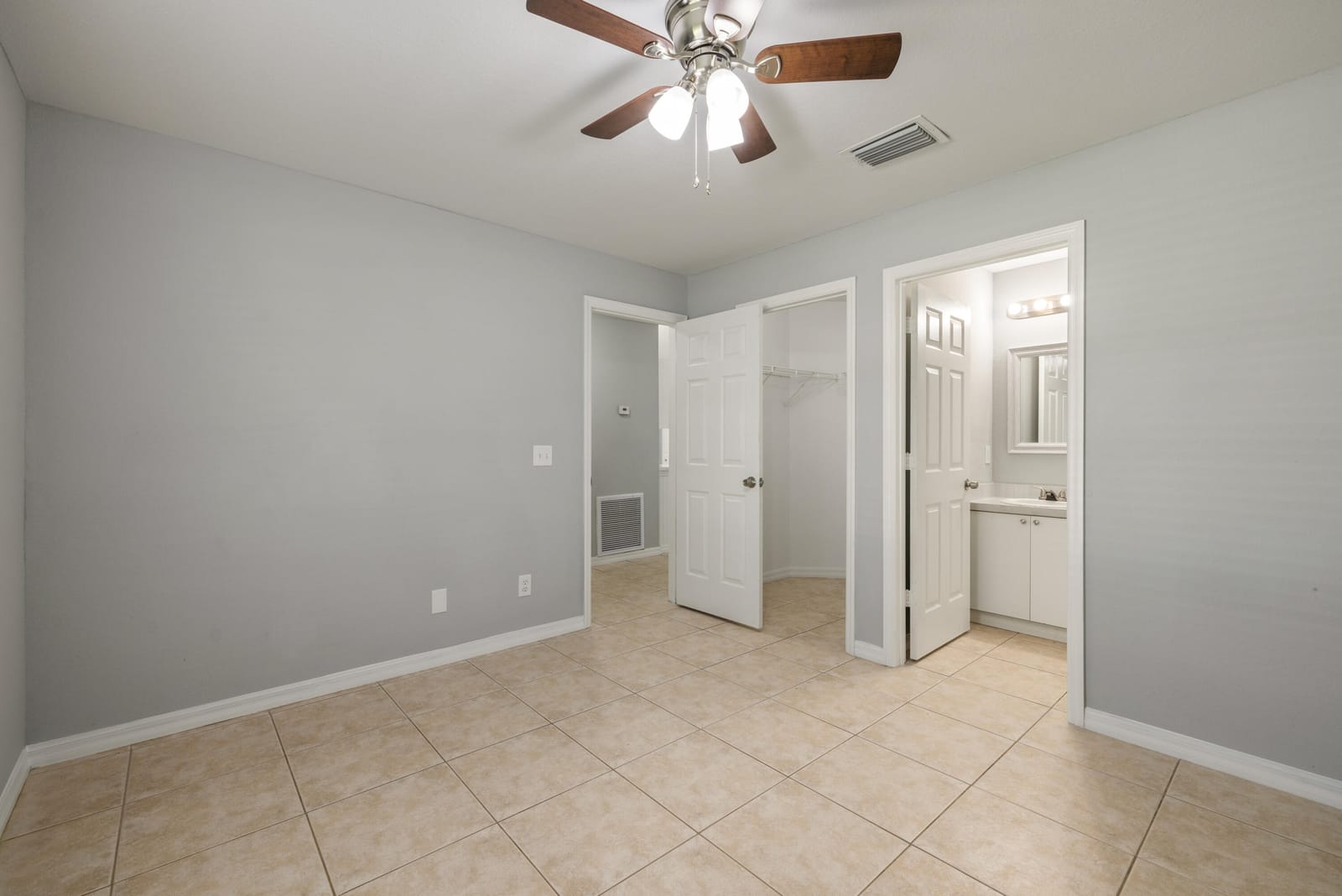 241 12TH Street SW, Vero Beach, FL 32962 photo 17