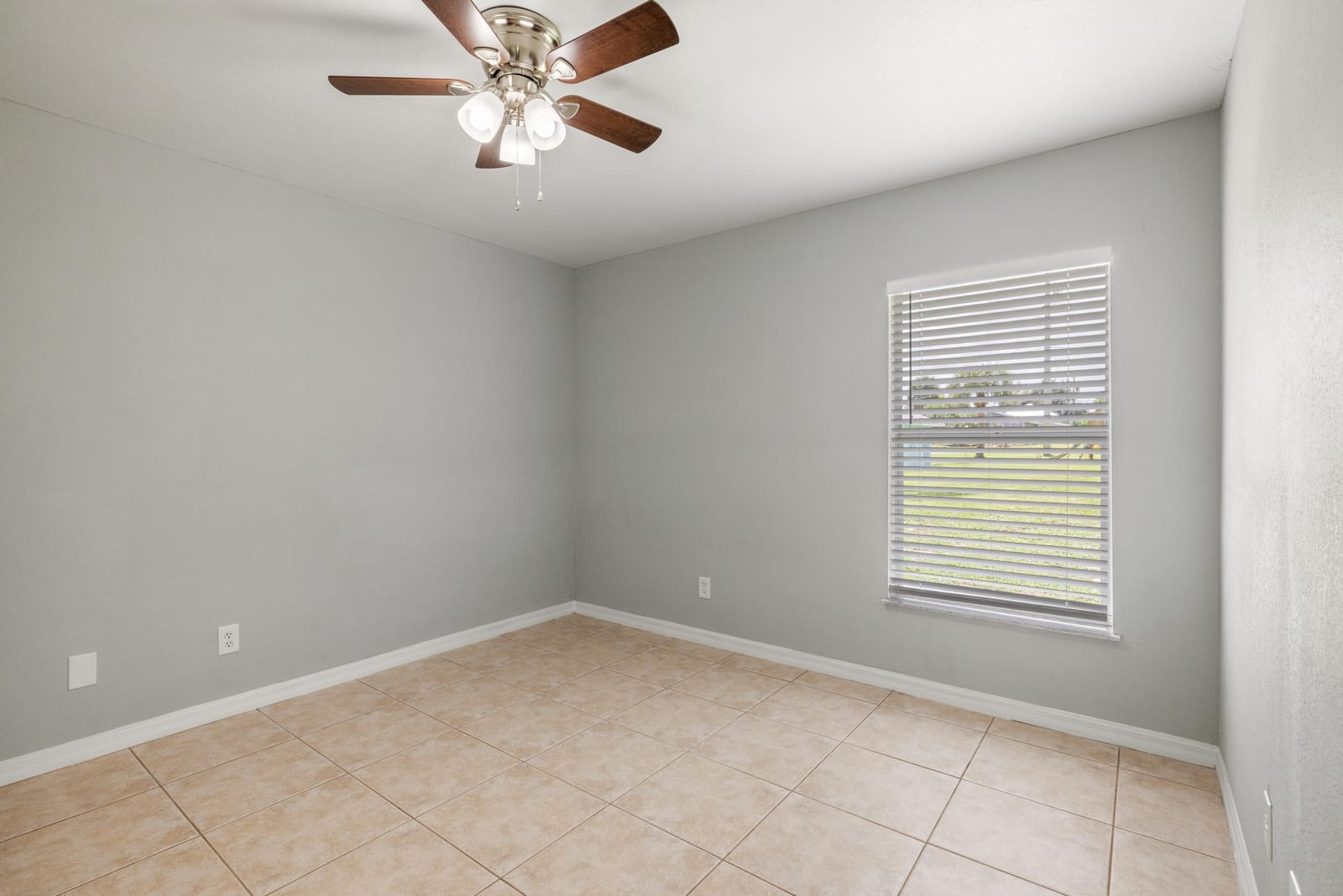 241 12TH Street SW, Vero Beach, FL 32962 photo 22