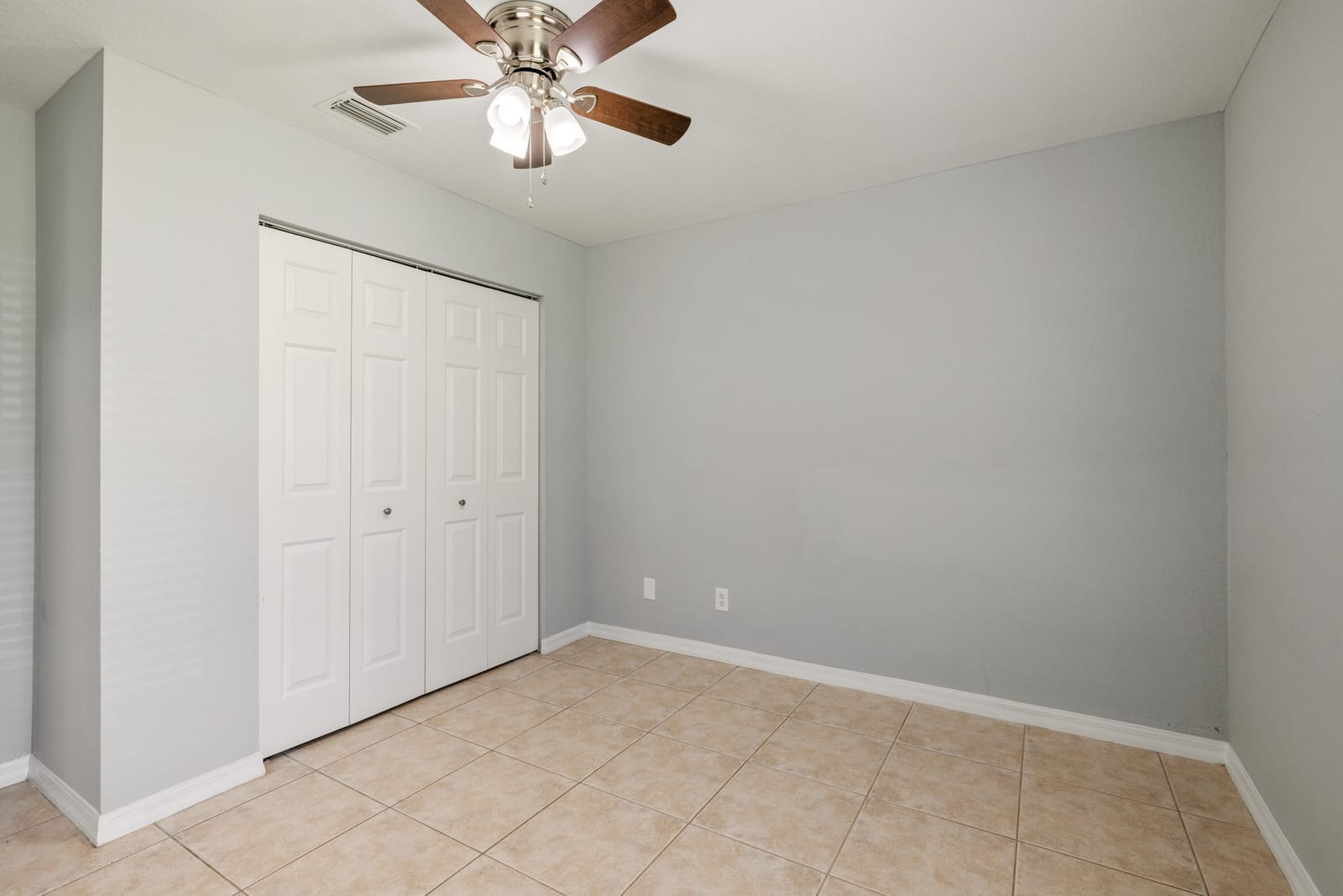 241 12TH Street SW, Vero Beach, FL 32962 photo 26